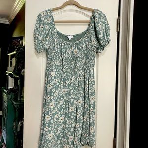 Hailey & Co.  Large.   Green Pastel